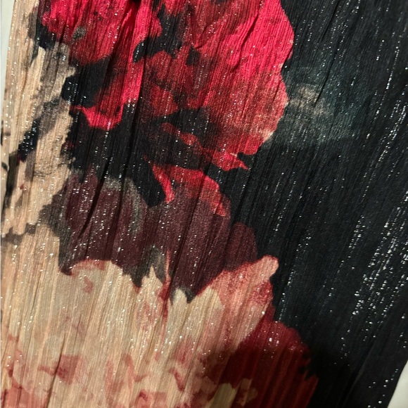 Worthington Black and Red Floral Blouse - Picture 9 of 9